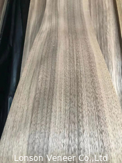 El AAA califica la chapa americana de madera de la nuez, densamente 0.40M M, corte del cuarto