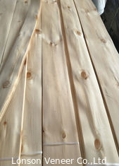 chapa rotatoria de madera del MDF del corte del pinus del rollo de la chapa del pino nudoso de 0.7m m