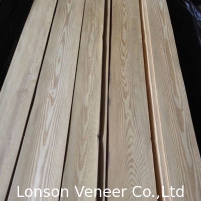 0.6mm Veneer de madera de pino ruso natural, panel de grado A, corte de corona