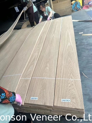 0.4mm Panel Blanco Carpintería de madera de roble grado AAA bueno en stock Corte de corona