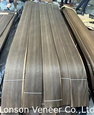 0.5mm Cuarta cortada Veneer de madera de roble europeo ahumado 250cm de longitud para muebles