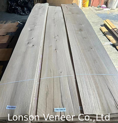 2.0mm Veneer de madera de roble blanco con nudos para muebles de estilo retro en stock