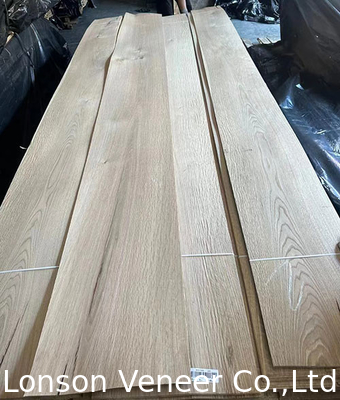 2.0mm Veneer de madera de roble blanco con nudos para muebles de estilo retro en stock
