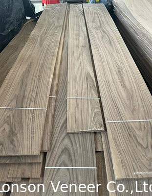 Corte en rebanada veneer de nuez americana natural de grado de 2 mm de espesor puerta de piso