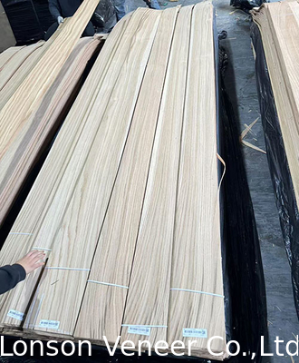 Europa Muebles de madera de roble Panel de carilla de madera de roble grado AB espesor 0,5 mm